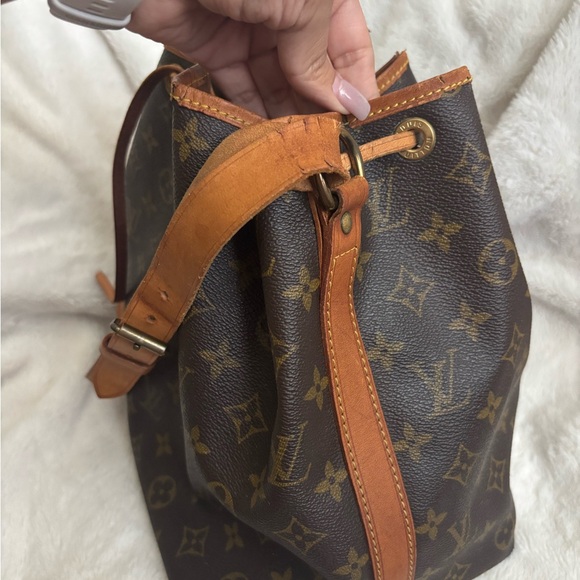 Vintage Louis Vuitton Classic Petit Noe Monogram Drawstring Bag - Picture 7 of 9